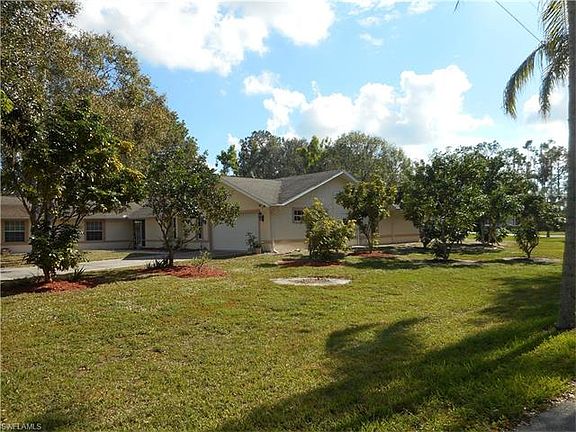 3rd image of 6910 Magnolia Ln