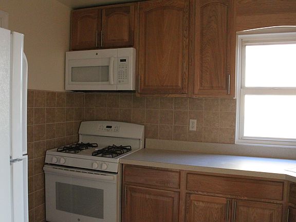 2nd image of 208 Lincoln Ave