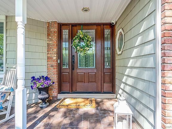 4th image of 40 Boxwood Drive