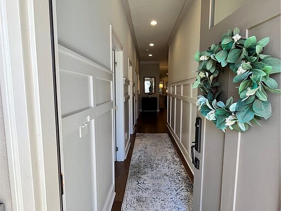 2nd image of 3048 Lakewood Ln