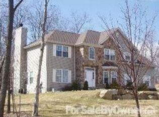 13 Manor Dr, Andover, NJ 07821