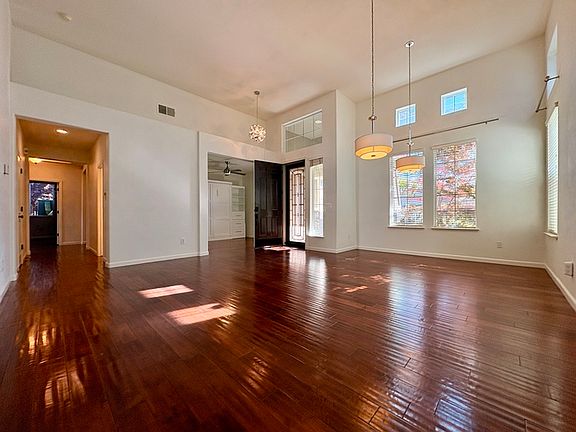5th image of 6048 Great Basin Dr