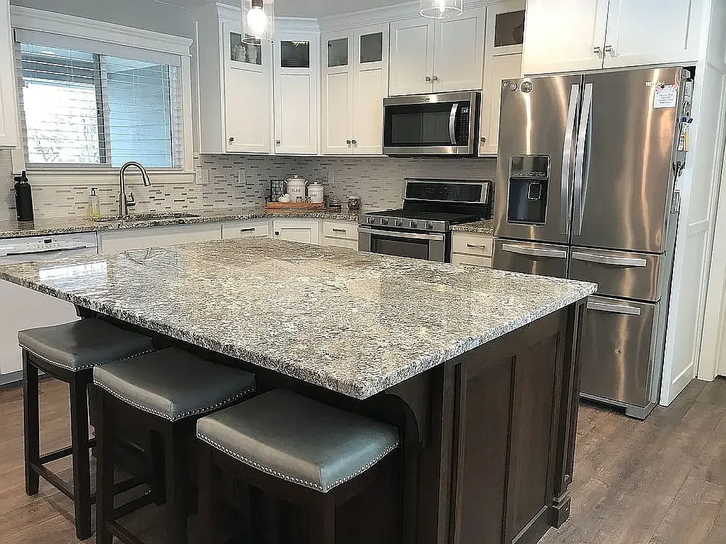 5 bed, 3016 sqft, $3,200 — Photo 3