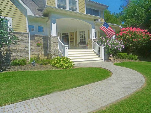 4th image of 13840 Brownwood Ln