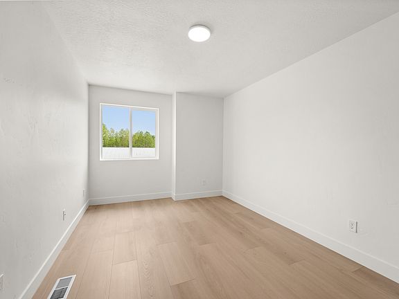 4th image of 2148 S 1080 E