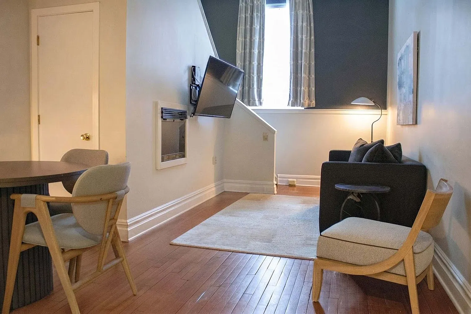 1 bed, 1.0 bath, 495 sqft, $2,062 — Photo 1