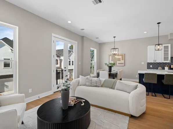 5822 & 5824 Highland Sun Ln, Houston, TX 77091