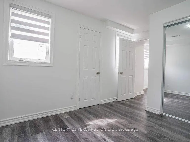 1040 Foxtail Cres #BASEMENT — Photo 15