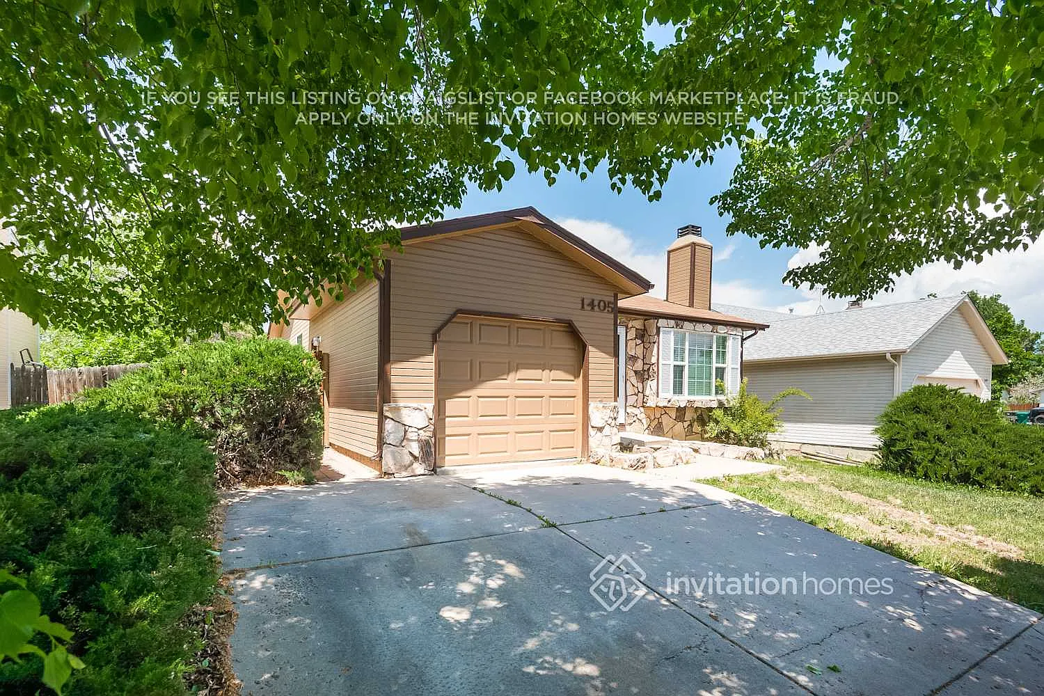 1405 S Biscay Ct Aurora, CO 80017 — Photo 2