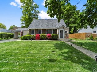 33 Hazard Ave, Huntington Station, NY 11746