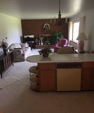 2nd image of 1008 E Le Fevre Ave
