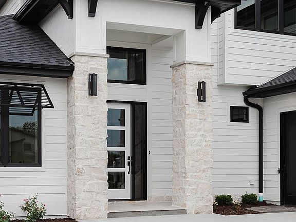 5th image of 28410 Laurel Circle Valley NE