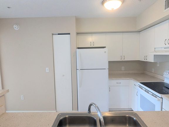 4th image of 7912 Sonoma Springs Circle #303