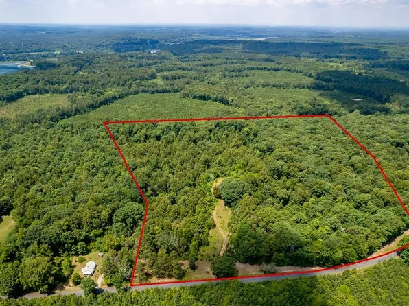 483 Spring Rd, Bremo Bluff, VA 23022