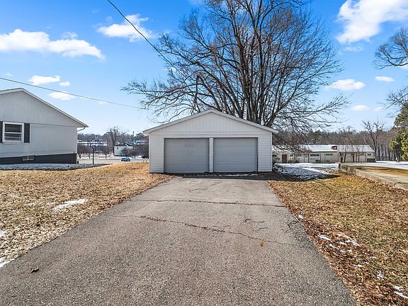 2nd image of 60 Griswold St