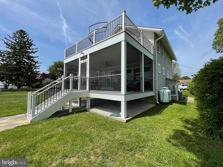 2513 Barrison Point Rd — Photo 14