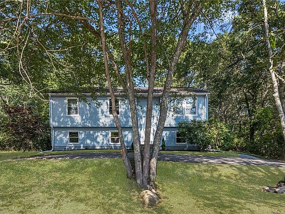 2nd image of 1 Quiet Oak Dr