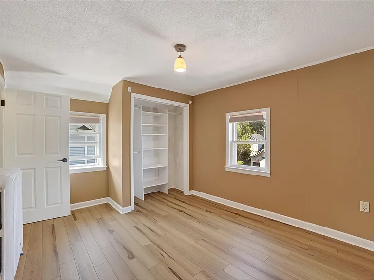 520 Wachtel Ave — Photo 24