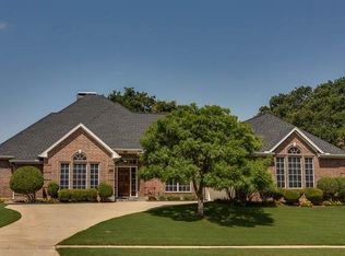 1404 Hidden Oaks Cir, Corinth, TX 76210