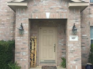 107 Clover Leaf Ln, Red Oak, TX 75154