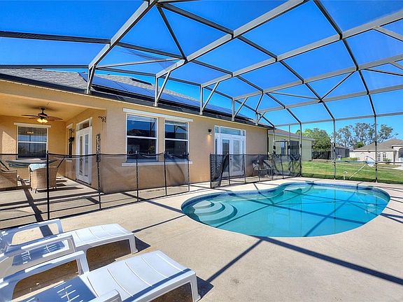 4th image of 165 Captain Hook Way