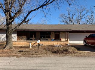 422 N Washington Ave, Blanchard, OK 73010