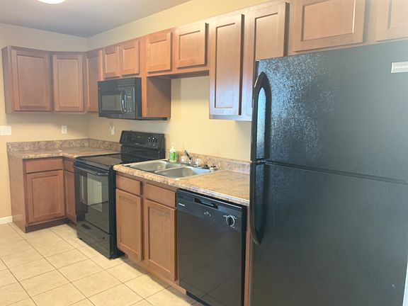 4th image of 20940 Humanity Ln APT D