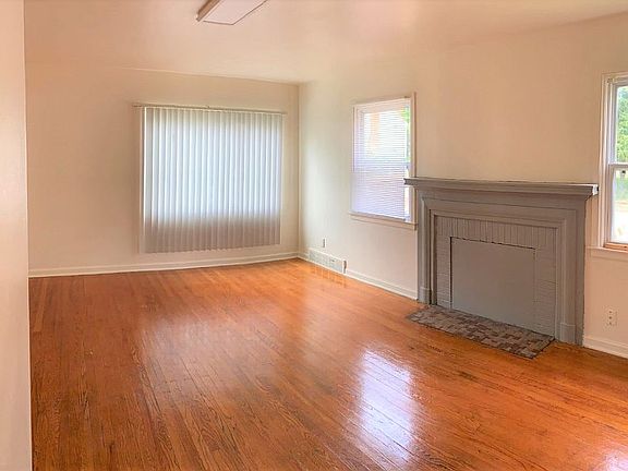 5th image of 238 Durand St