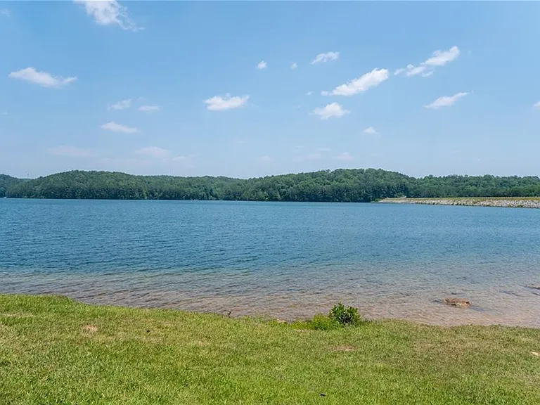 369 Hillside Dr — Photo 20