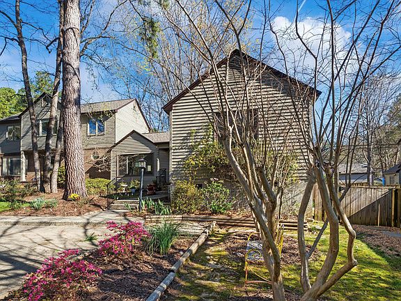 3rd image of 4205 Five Oaks Dr