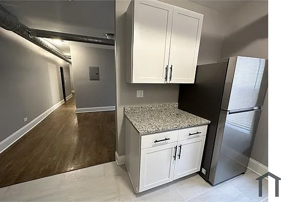 5758 S Green St — Photo 9