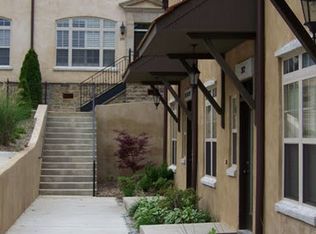 18 N Olive Ave APT 301, Fayetteville, AR 72701