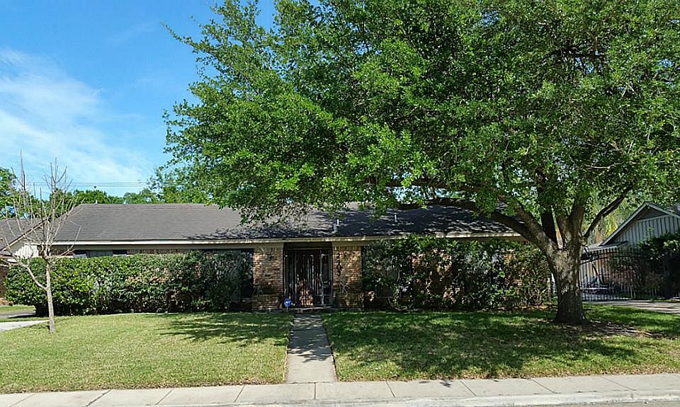 1st image of 2403 Stoney Brook Dr