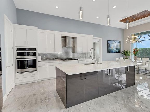 4th image of 8978 Redonda DR