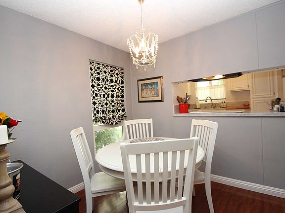5th image of 18411 Hatteras St Unit 123