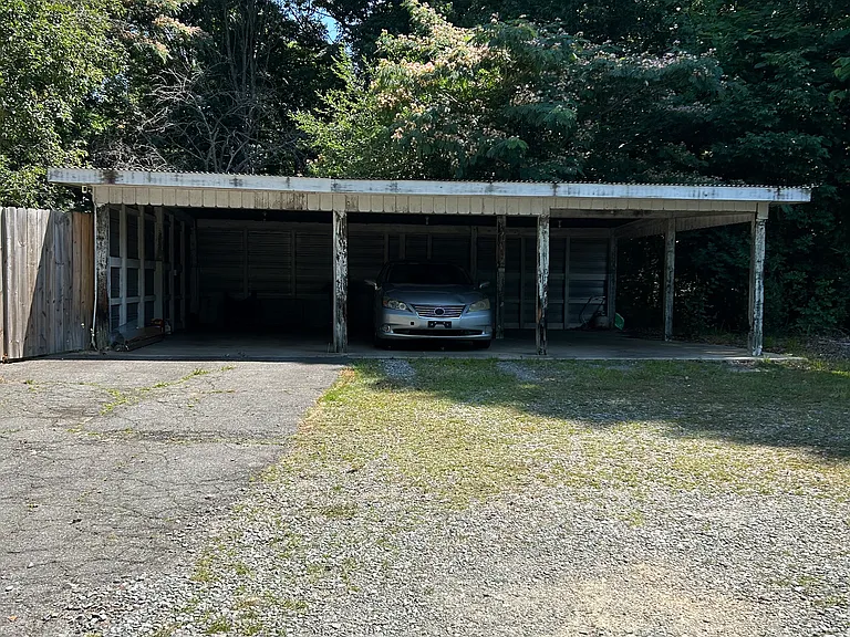 4321 Thomasville Rd — Photo 2
