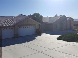 16263 Chiwi Rd, Apple Valley, CA 92307