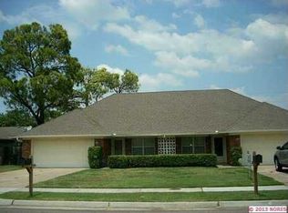 6913 E 46th Pl, Tulsa, OK 74145