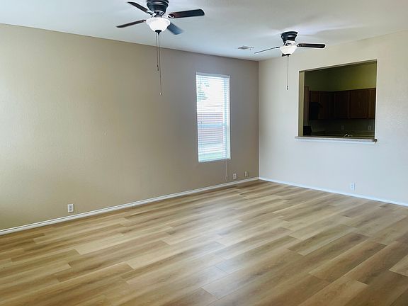 5th image of 2641 Van Buren Dr