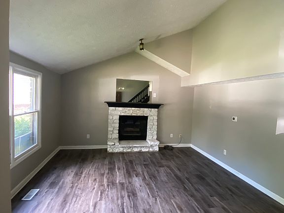 5th image of 326 Beechwood Ct