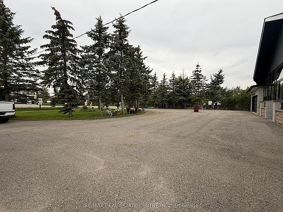 4th image of 13199 Centreville Creek Rd