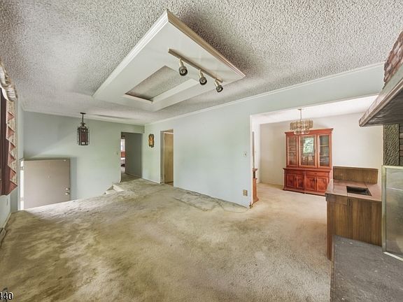 4th image of 344 Union Ave