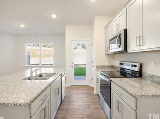 1400 Gracie Ln, Carthage, NC 28327