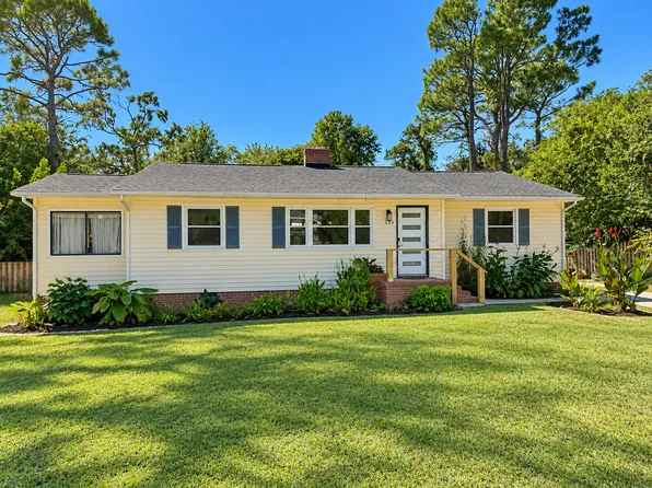 138 Pine Cone Rd, Wilmington, NC 28409