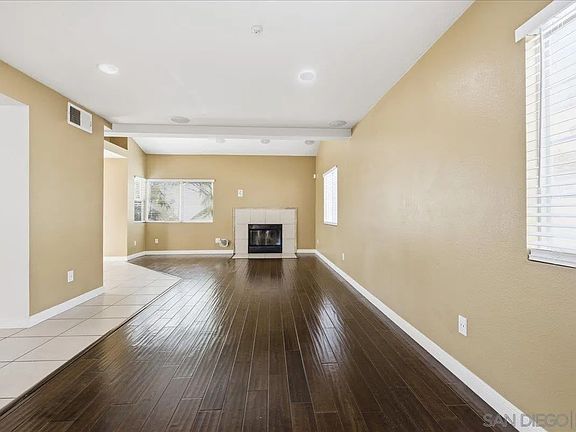 3rd image of 3143 Lamar Ct