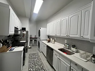 Rented by Moises Farhart, LREB