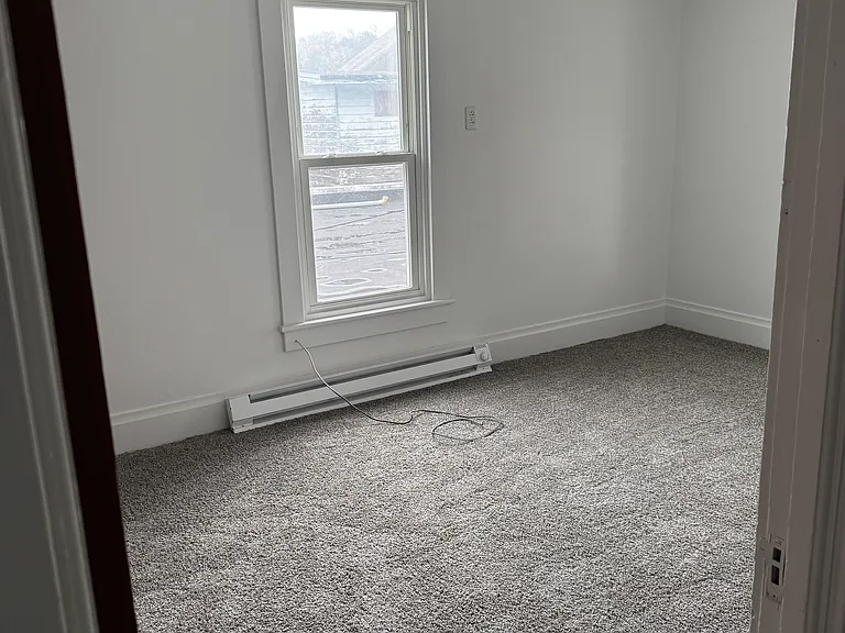 11 Central Ave — Photo 8