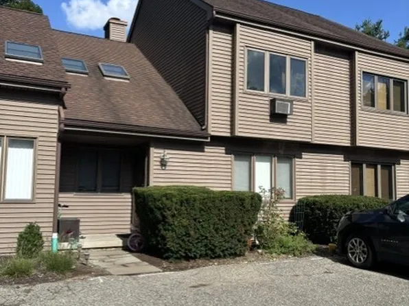 43 Twin Oaks #43, New Milford, CT 06776