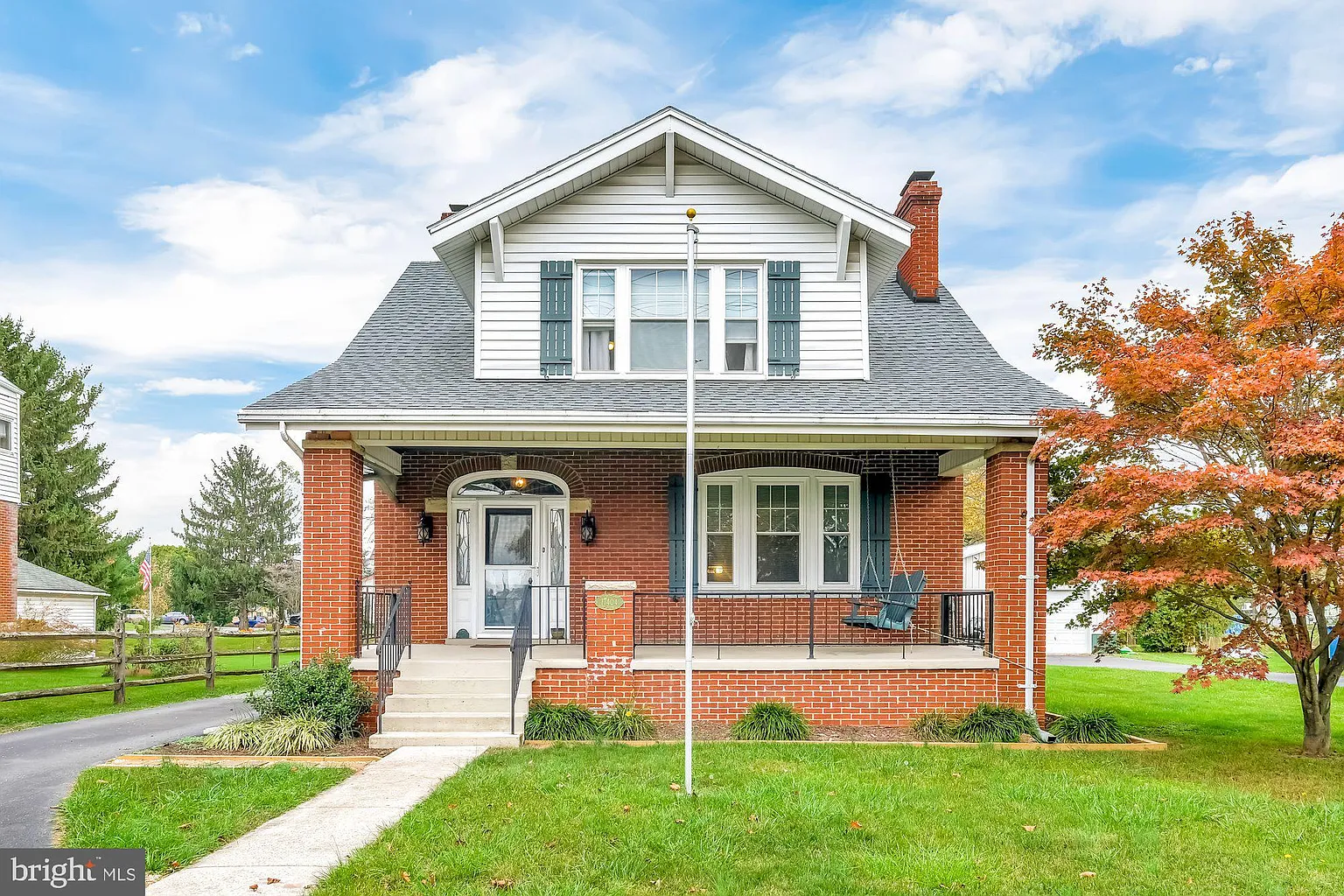 17404 W Washington St photo 1