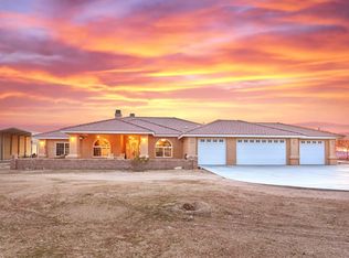 23853 Nalatapa Rd, Apple Valley, CA 92307